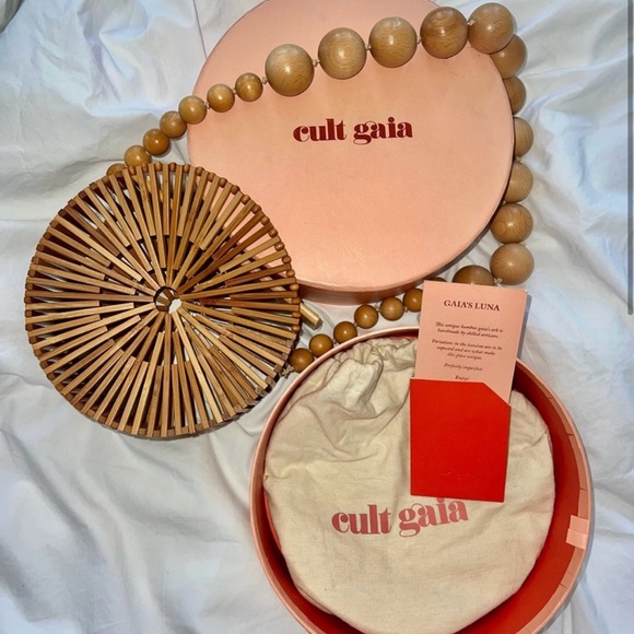 Cult Gaia Bags Cult Gaia Bamboo Wood Circle Luna Shoulder Bag Cult Gaia Bags Cult Gaia Bamboo Wood Circle Luna Shoulder Bag